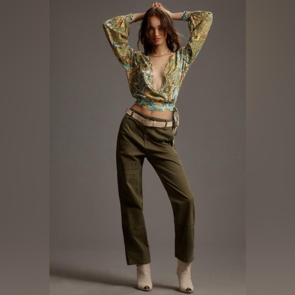 TINY by ANTHROPOLOGIE Long Sleeve Printed V-Neck Wrap Top in Green - Picture 4 of 12